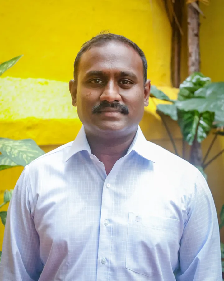 Dhinesh