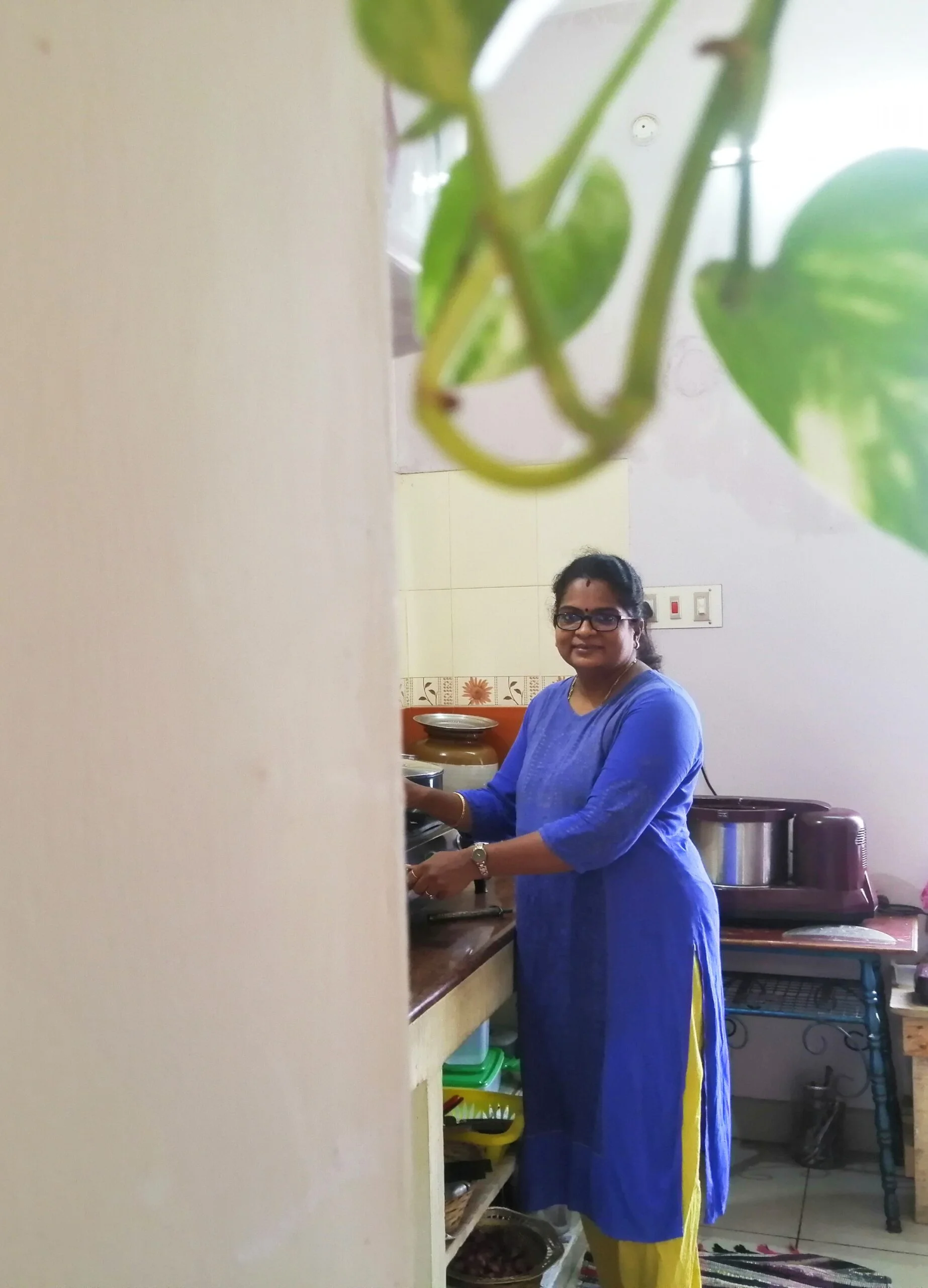 Lakshmi votre professeure de cuisine vous accueille chez elle à Pondichéry