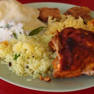 repas simple et délicieux a Sita cultural center à Pondichéry