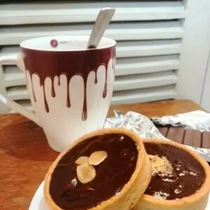 atelier de pâtisserie pour apprendre à réaliser de vraies tartes au chocolat à Pondichéry