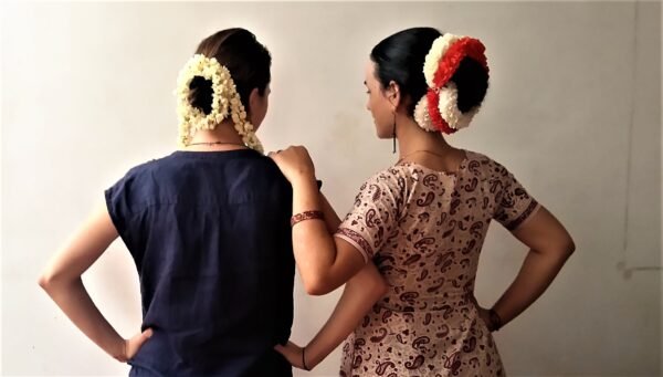 create your own DIY flowers garlands to adorn your hair